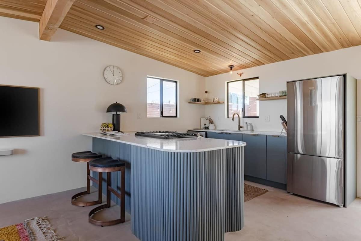 Joshua Tree - Le Tout Petit W Hot Tub Buitenkant foto